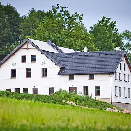 Отель Penzion Na Belisku Breziny Экстерьер фото