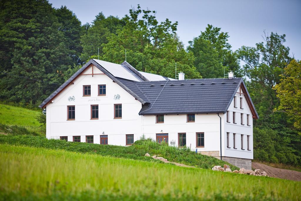 Отель Penzion Na Belisku Breziny Экстерьер фото